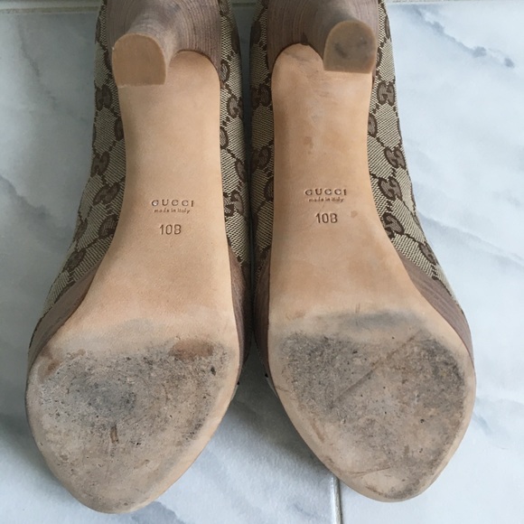 Size 10 Gucci canvas peep-toed shoes. - Picture 2 of 3